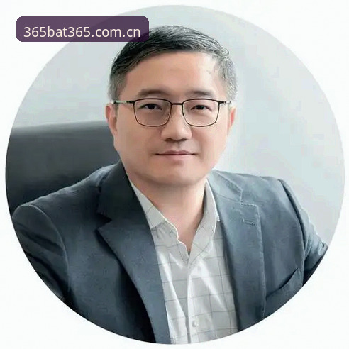 资深用户孙磊深度解析：曼联中场引援双响炮背后的转会博弈